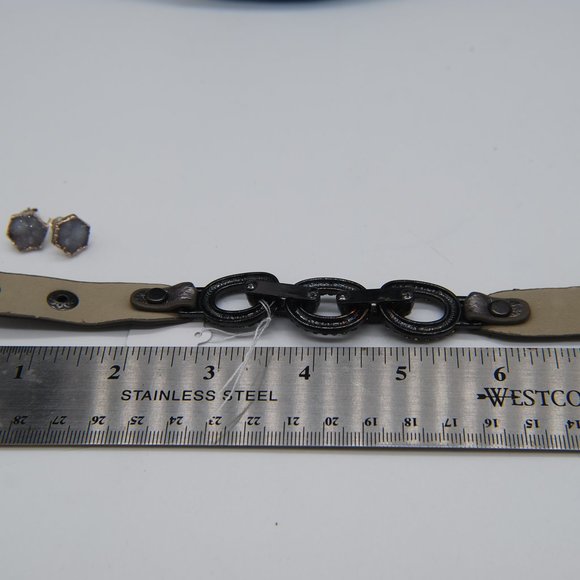 NWOT Bracelet and Earrings Set, Beautiful Pair - Picture 7 of 11